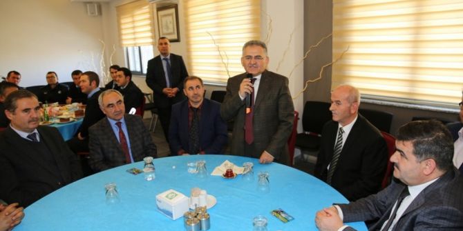 Melikgazi’de Emekli Personellere Veda Yemeği