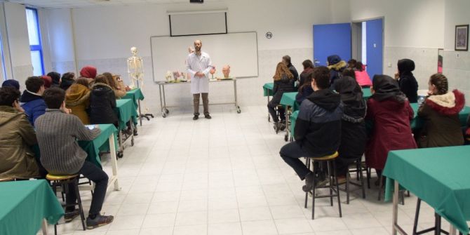 Lise Öğrencilerinden Arsal Düzce Üniversitesi Tıp Fakültesine Ziyaret
