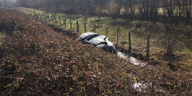 Hastaneye Giderken Kaza Yaptılar: 3 Yaralı