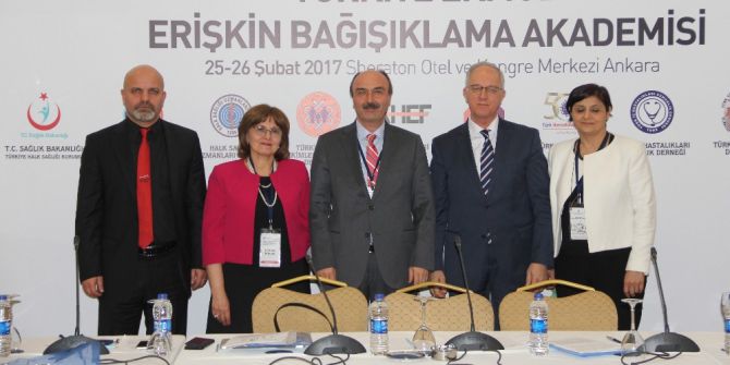 Uzman Profesörler Yetişkin Bağışıklamasını Tartıştı