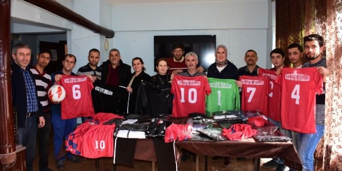 İşitme Engellileri Takımına Destek Verildi