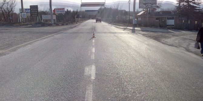 Dolmuştan İnip Karşıya Geçerken Otomobil Çarptı