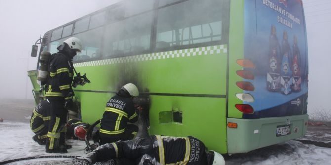 Tamire Giden Halk Otobüsünde Çıkan Yangın Korkuttu