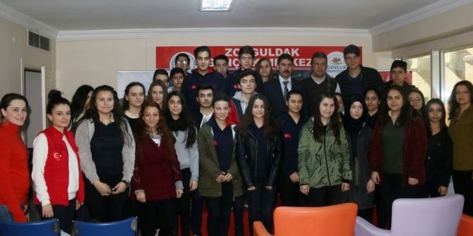Gençlere Hukuk Eğitimi Semineri Verildi
