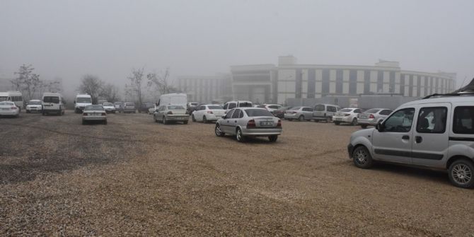 Düzce Belediyesinden Hastane İçin Otopark Yapıldı