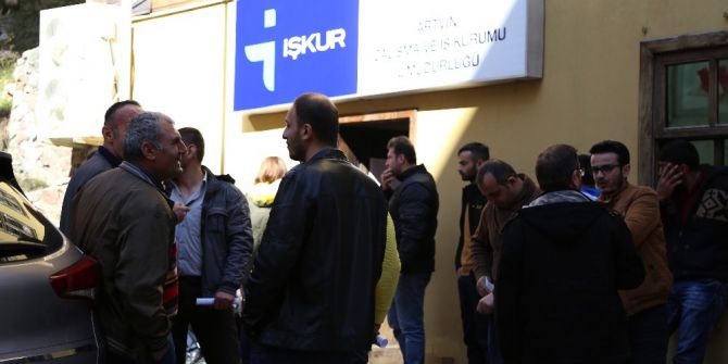 Artvin’de Toplum Yararı İçin İş Kuyruğuna Girdiler