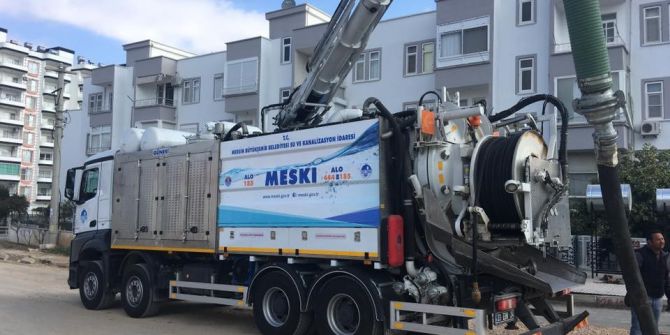 Meski, Kanalizasyon Şebekelerinin Temizliğini Yapıyor