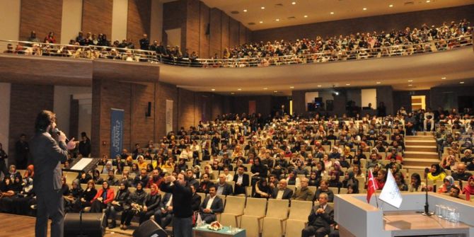 Selamlık Sohbetlerinde Hayati İnanç, Aşk Kalbe Düşünceyi Anlattı