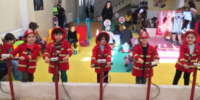 Minikler Meslekleri Uygulamalı Öğrendi