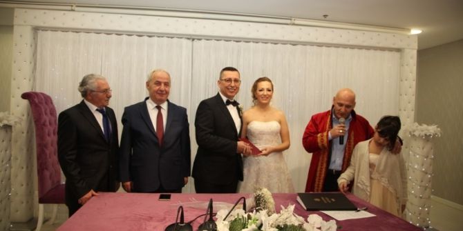 Başkan Altınok Öz Genç Çiftin Mutluluğuna Ortak Oldu