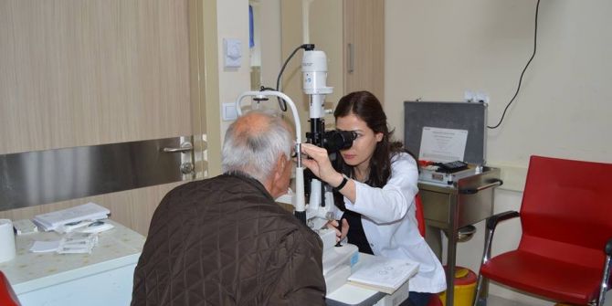 Niğde’de Göz İçi İğne Tedavisine Başlandı