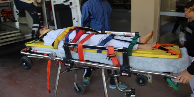 Antrenmanda Düşen Tekvandocu Hastanelik Oldu