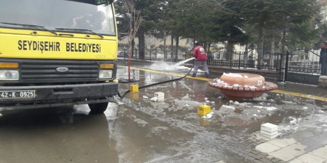 Seydişehir Belediyesinden Kış Temizliği