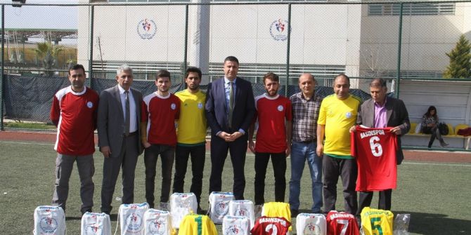 Basınspor’a Malzeme Yardımı