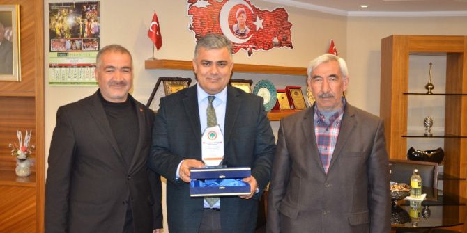 Muhtarlardan Başkan Özgüven’e Teşekkür Ziyareti
