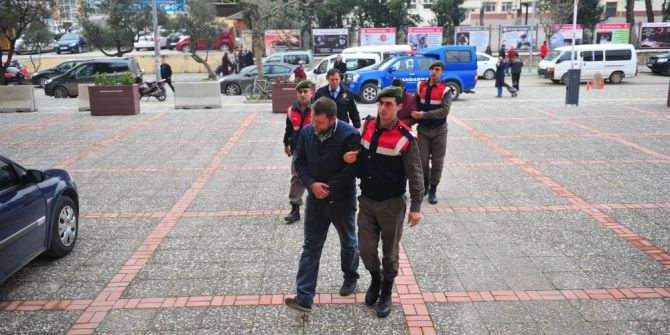 Bursaspor Otobüsüne Saldırdığı İddia Edilen 6 Kişi Adliyeye Sevk Edildi