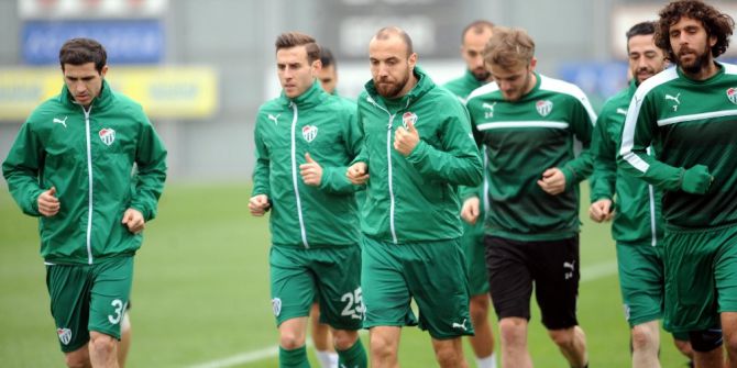 Bursaspor, Kapılarını Dış Dünyaya Kapattı