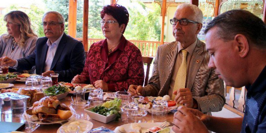 Vali Ahmet Hamdi Nayir: Kütahya Basını Devletinin Ve Milletinin Yanında