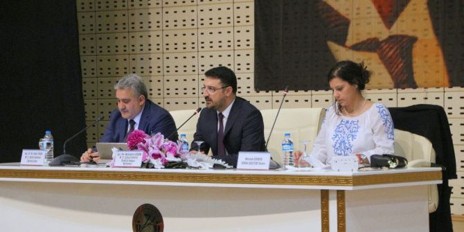 “Cumhurbaşkanlığı Hükumet Sistemi” Konulu Panel Düzenlendi