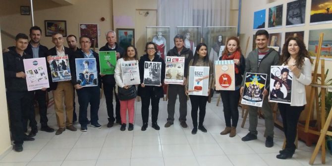 Yaptıkları Afişleri Sergilediler