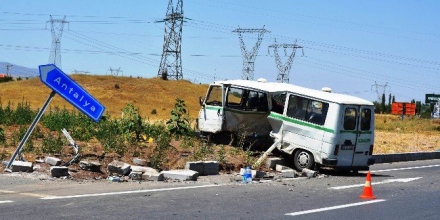 Seydişehir’de Trafik Kazası: İki Yaralı