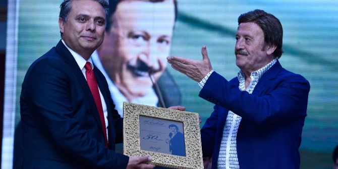 Başkan Uysal’dan Selami Şahin’e Kutlama