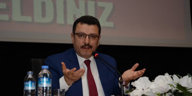 Trabzon’da “Yeni Anayasa Ve Cumhurbaşkanlığı Sistemi” Paneli