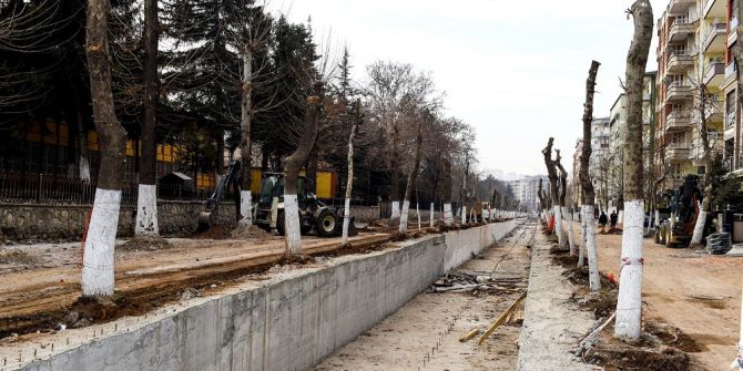 Kanalboyu 2. Etapta Üst Yapı Çalışmaları Başladı