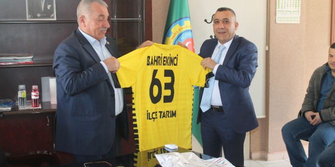 Viranşehir De Başkan Ekinci’den İlçe Tarıma Destek