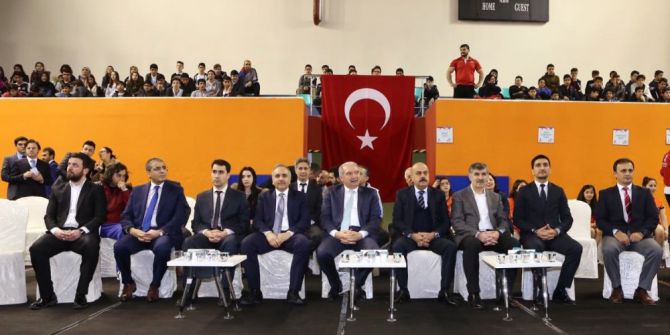 Başakşehir’de Okullara Spor Malzemesi Desteği
