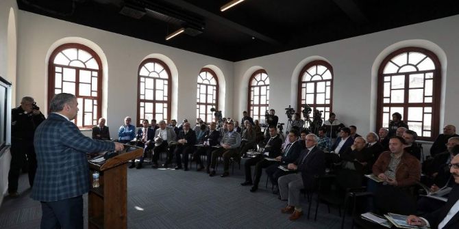 Başkan Çelik Büyükşehir Stratejik Araştırmalar Merkezi’ni Tanıttı