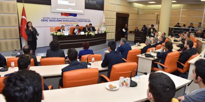 Akdeniz Belediyeler Birliği’nden Gençlere İstihdam Desteği