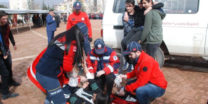Tokat’ta Okulda Deprem Tatbikatı