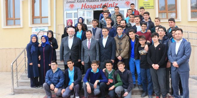 Altunyaldız, İmam Hatipli Öğrencilere 28 Şubat’ı Anlattı