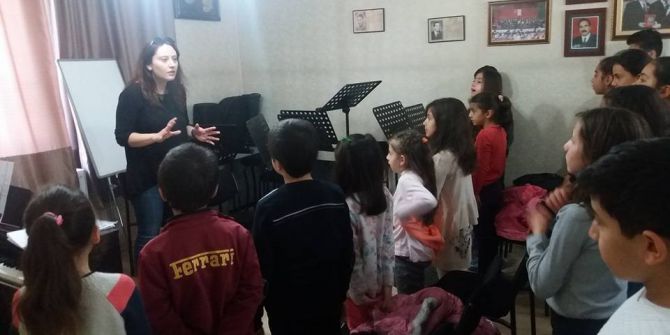 İpekyolu Kaymakamı Öztürk’ten Sanat Rüzgarı