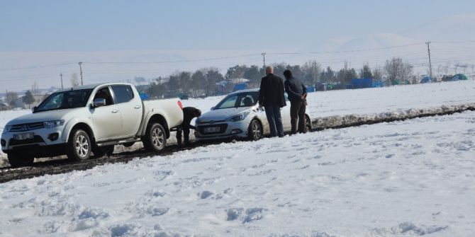 Olimpik Yüzme Havuzu’nun Yolu Çile Dolu