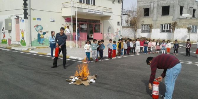 Malazgirt Anaokulunda Yangın Ve Deprem Tatbikatı Yapıldı