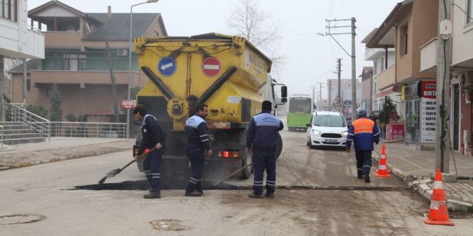 Başiskele’de Alt Ve Üst Yapı Çalışmaları Sürüyor