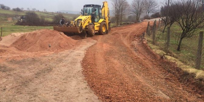Körfez’de Köy Yollarına Bakım Yapıldı
