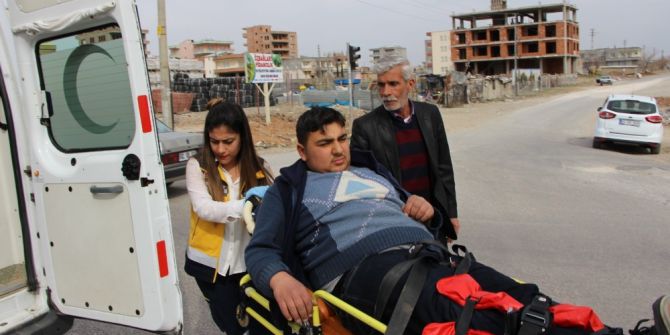 Otomobille Motosiklet Çarpıştı: 1 Yaralı