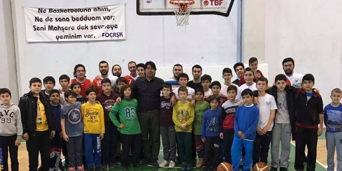 Foça’nın Basketbolcuları Amatör Lige Bileniyor