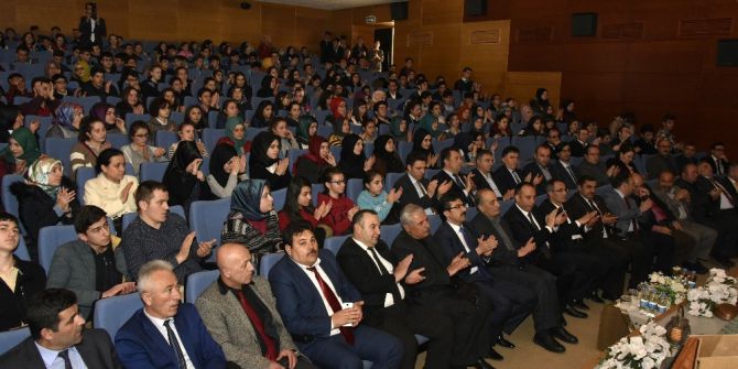 Gümüşhane’de ‘Gümüşhaneli Şairler Ve Şiirleri’ Dinletisi Düzenlendi
