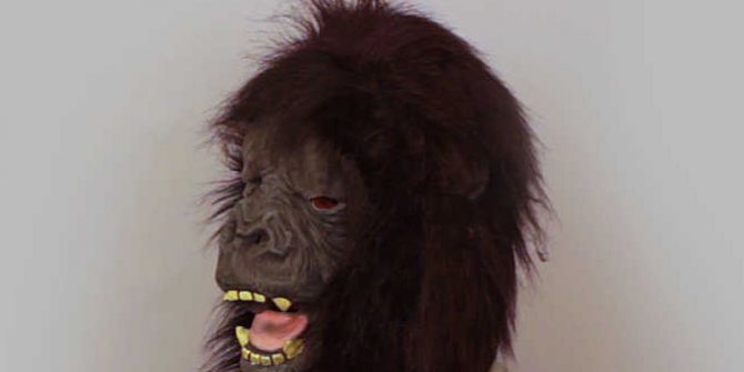 Rusya’da Goril Maskeli Soyguncu