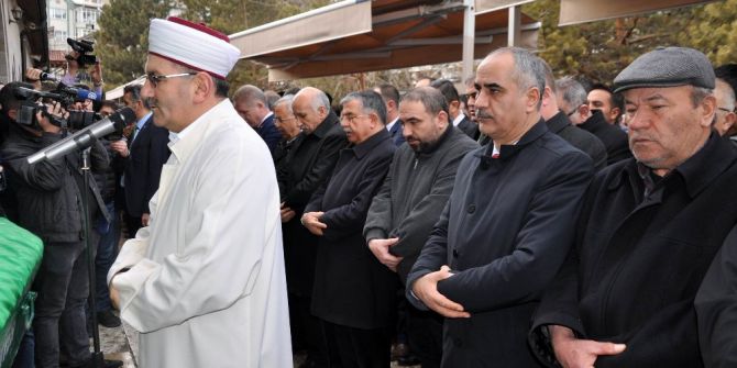 Milli Eğitim Bakanı Yılmaz, Sivas’ta Cenazeye Katıldı
