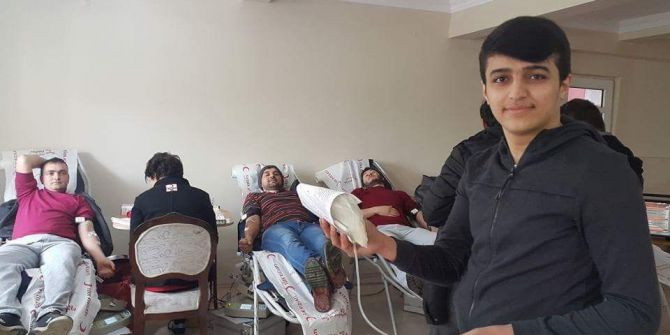 Köylüler Kızılay’a Kan Bağışında Bulundu