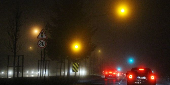 İstanbul’da Sis Ulaşımı Durdurdu