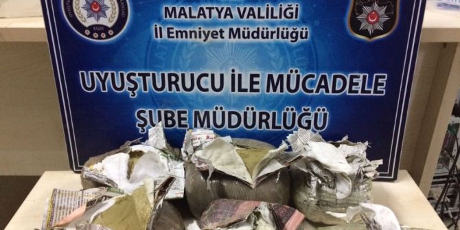 Araçta 8 Kilo Uyuşturucu Madde Ele Geçirdi
