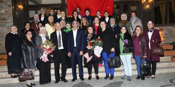 Ak Parti Torbalı Kadın Kolları Başkanından Görmez’e Ziyaret