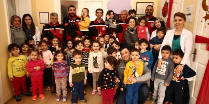 Kartal Belediyesinden Kreşli Miniklere Afet Bilinci Eğitimi