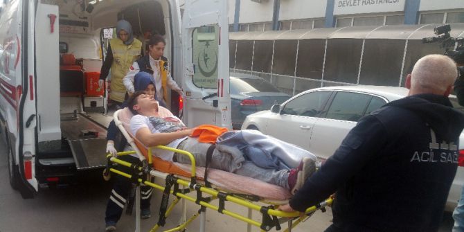 Tartıştığı Adamı Boynundan Bıçakladı